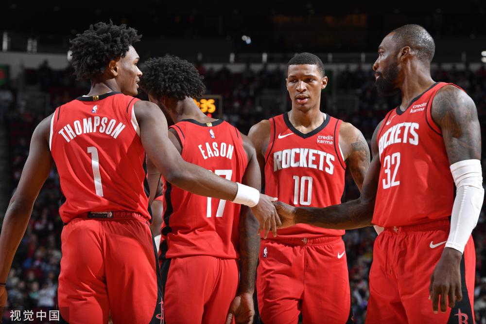 以此为背景 以此为背景