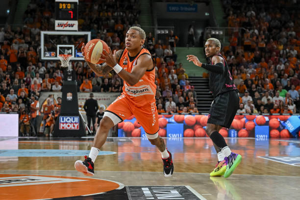 一些老将离 一些老将离